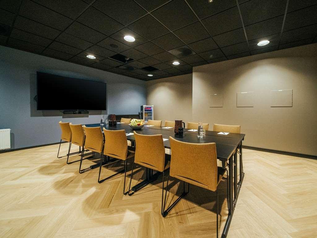 Comfort Hotel 보도 시설 사진